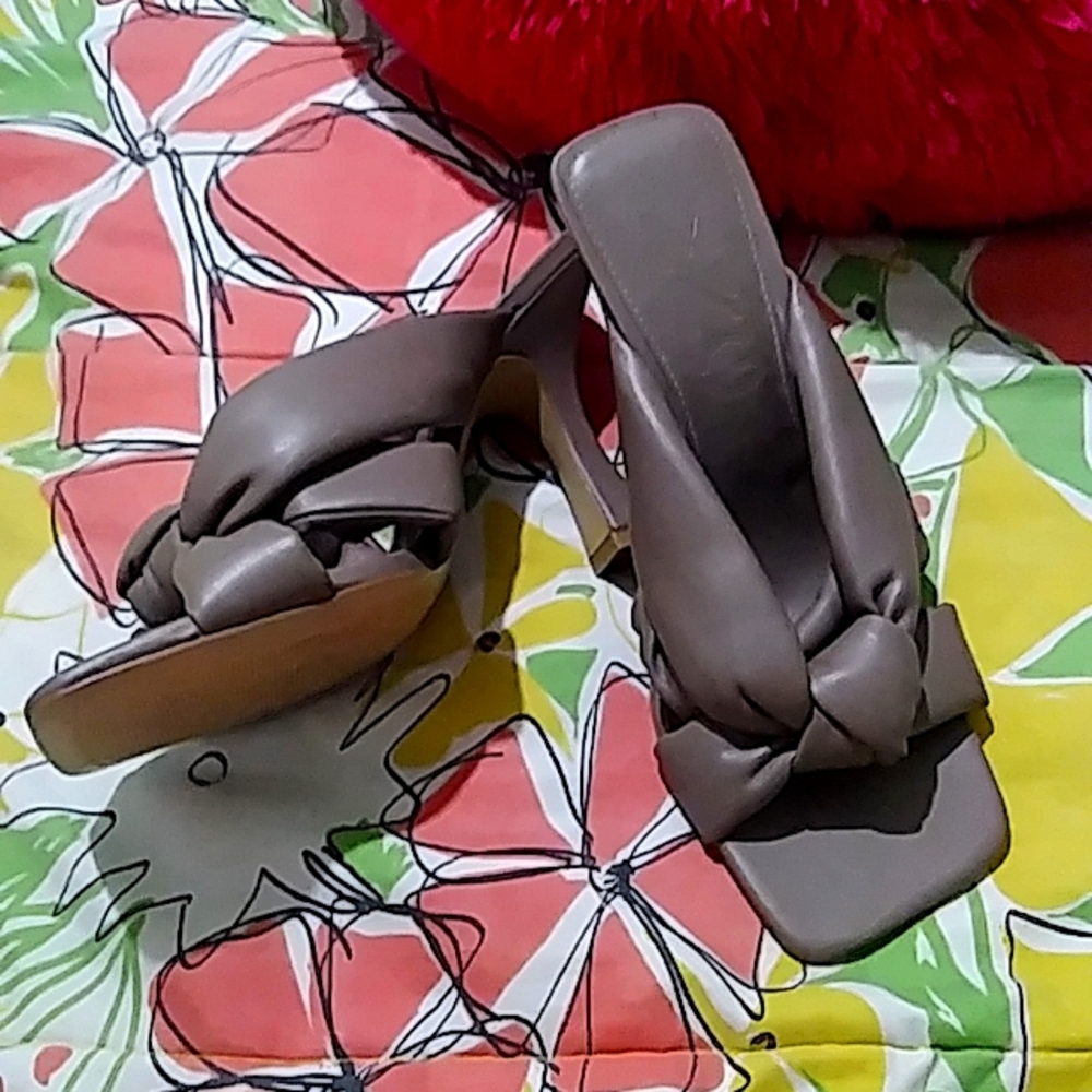 MANGO BROWN BOSSY SANDALS HEELS